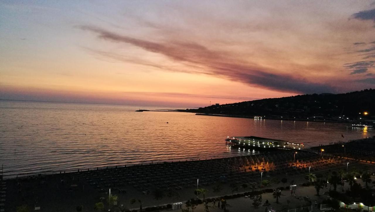 Nada Seaview Apartment Shëngjin Exteriör bild